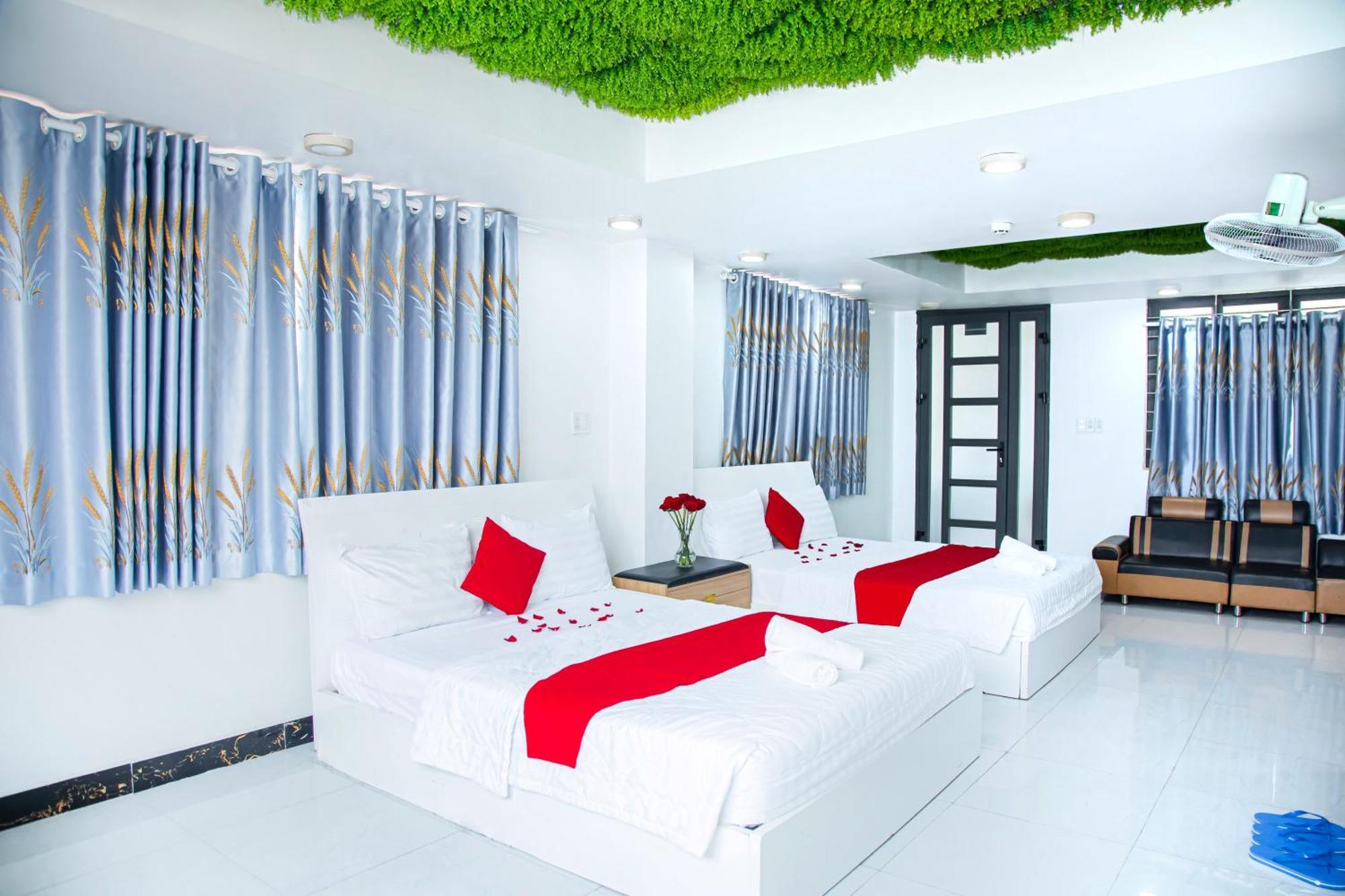 Khách sạn Gia Bảo Quận 7 *