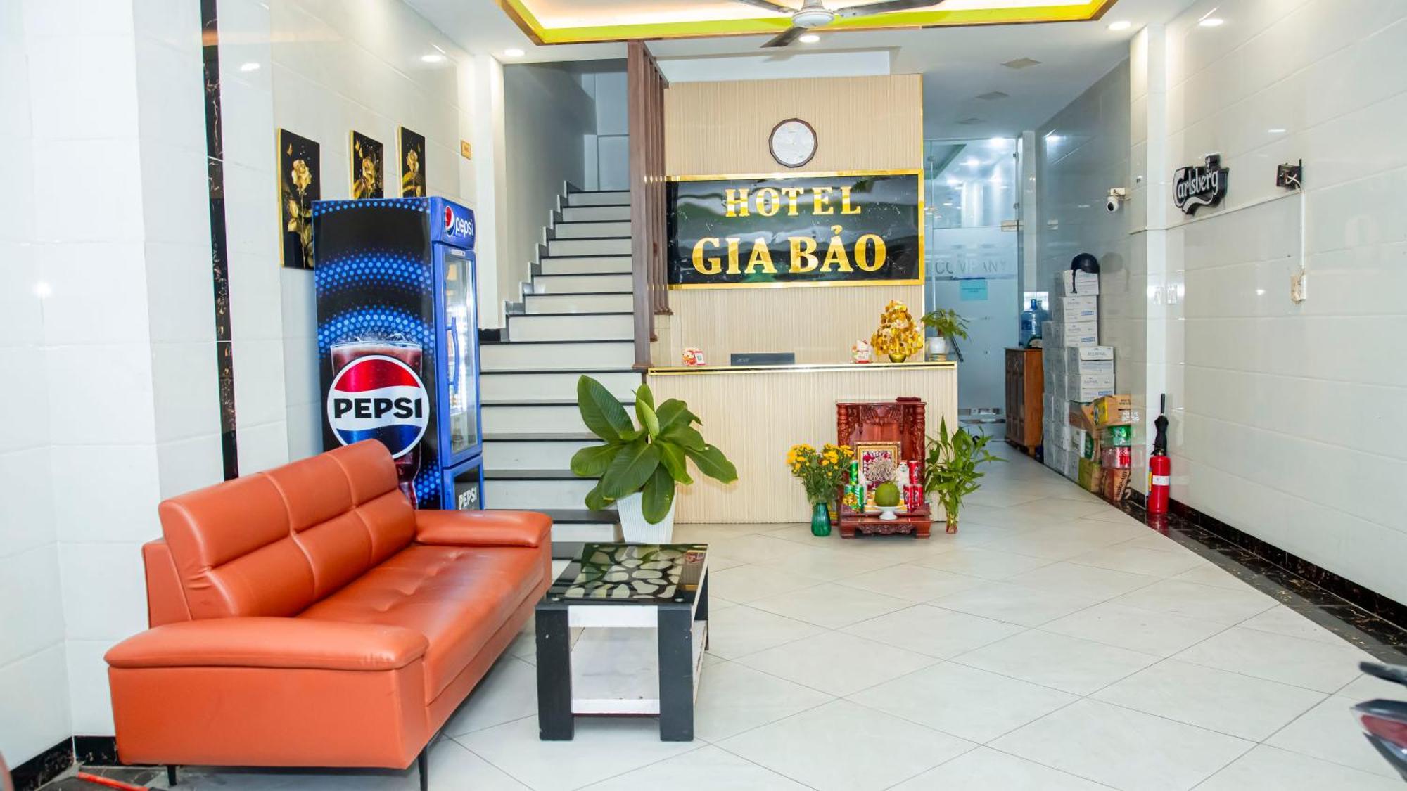 Khách sạn Gia Bảo Quận 7 *